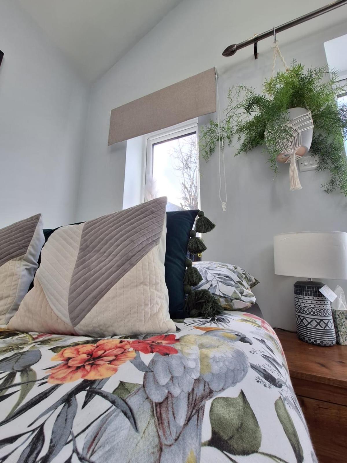 New, Stylish Studio Flat With Private Patio And Free On-Street Parking Check Out At 11Am Bournemouth Esterno foto
