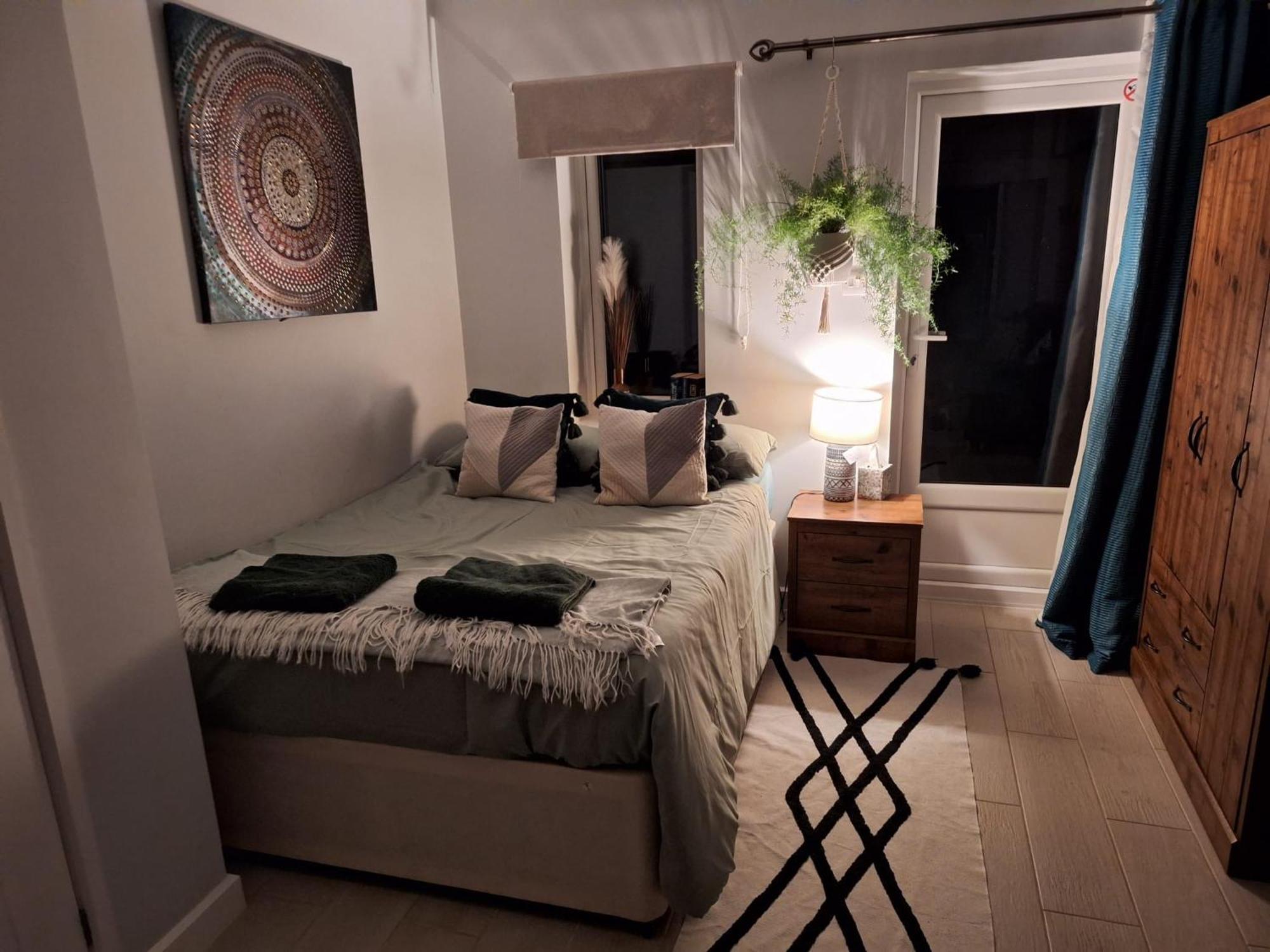 New, Stylish Studio Flat With Private Patio And Free On-Street Parking Check Out At 11Am Bournemouth Esterno foto