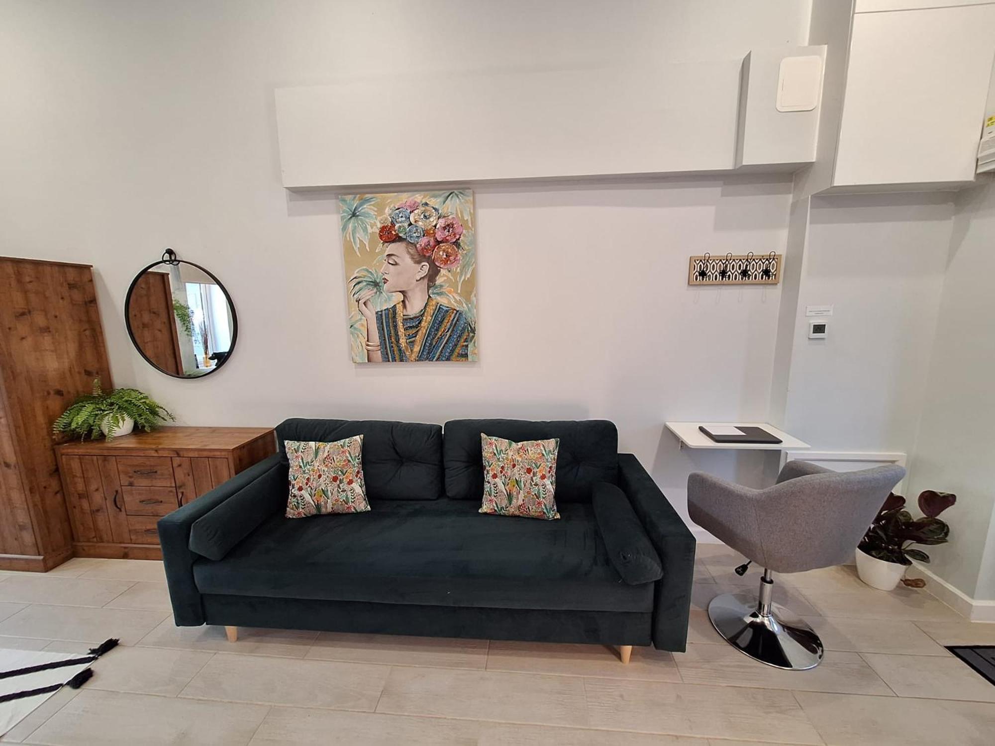 New, Stylish Studio Flat With Private Patio And Free On-Street Parking Check Out At 11Am Bournemouth Esterno foto